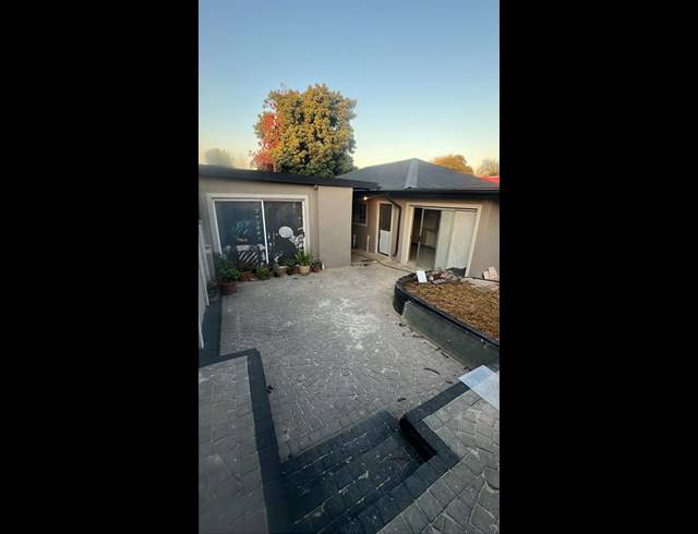 3 BEDROOM HOUSE FOR SALE IN ALBERTVILLE